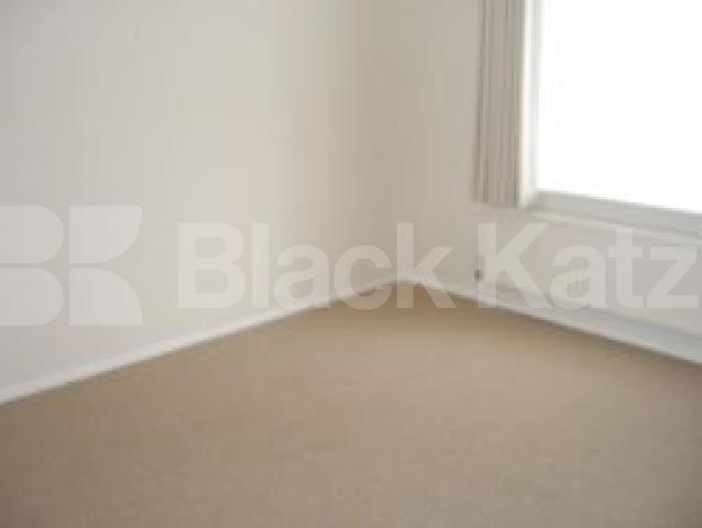 			LOVELY LOCATION!!!, 2 Bedroom, 1 bath, 1 reception Flat			 Trinity Road, EAST FINCHLEY N2